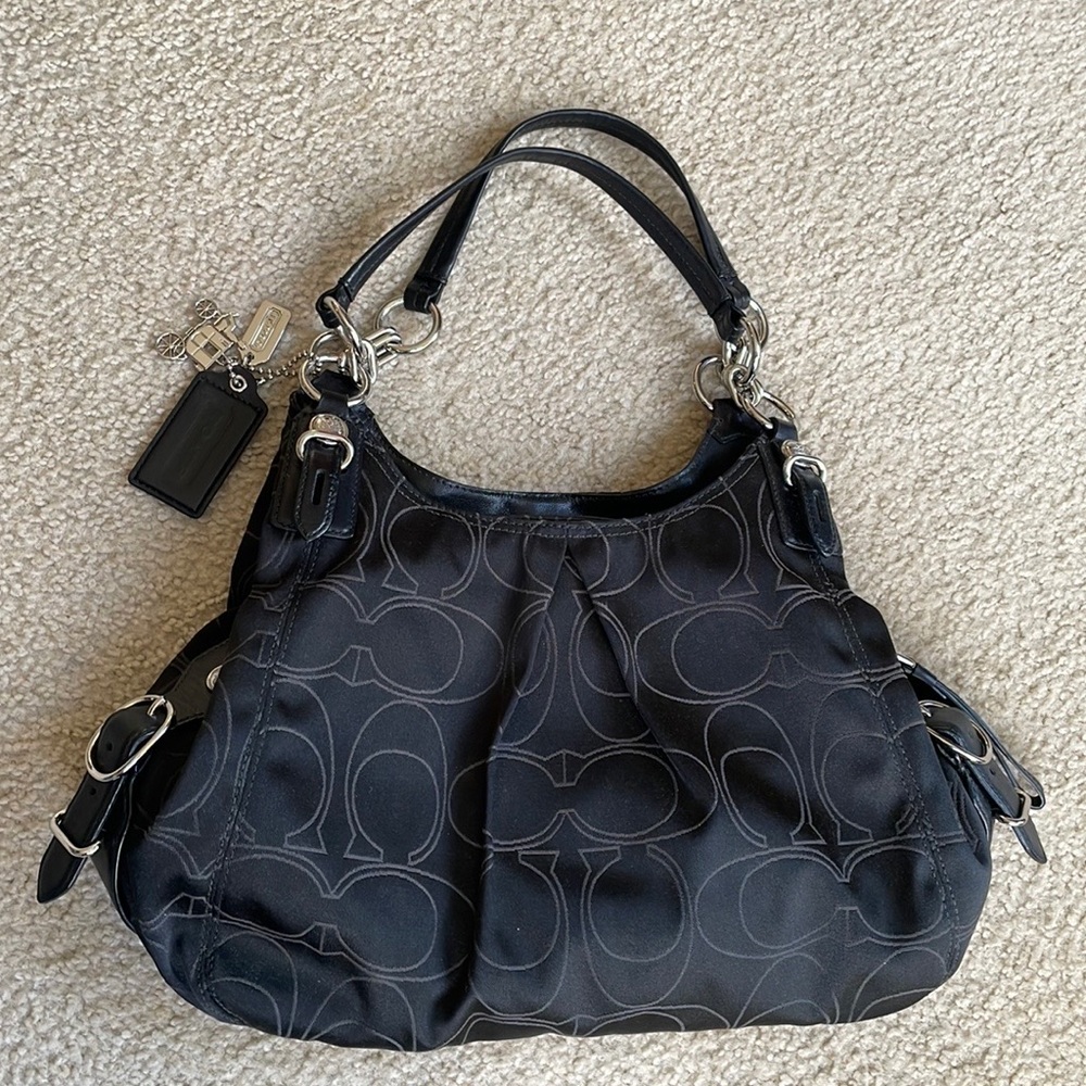 PREOWNED - COACH #16153 Large MIA Maggie Black